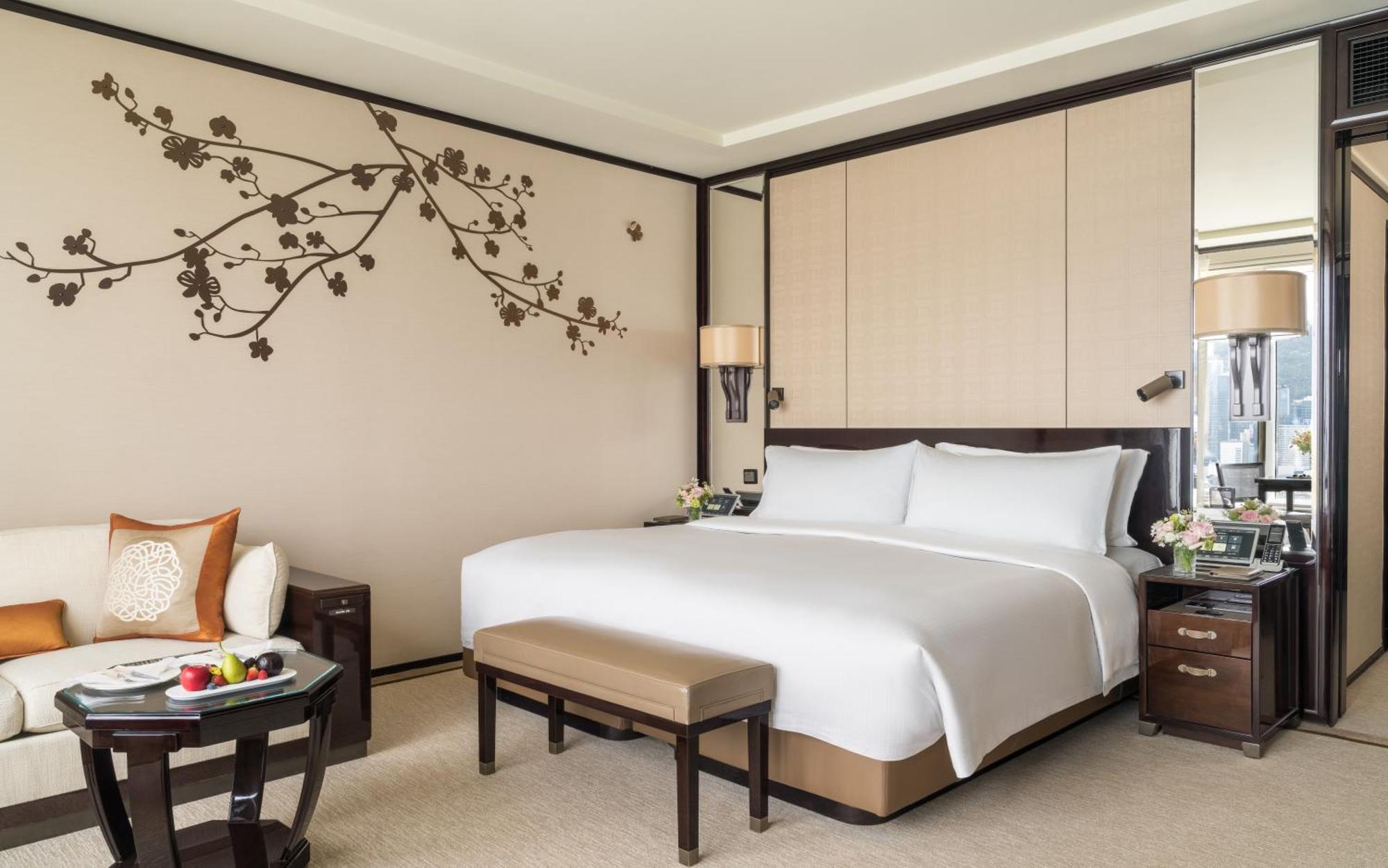 Grand Deluxe Harbour View King Room