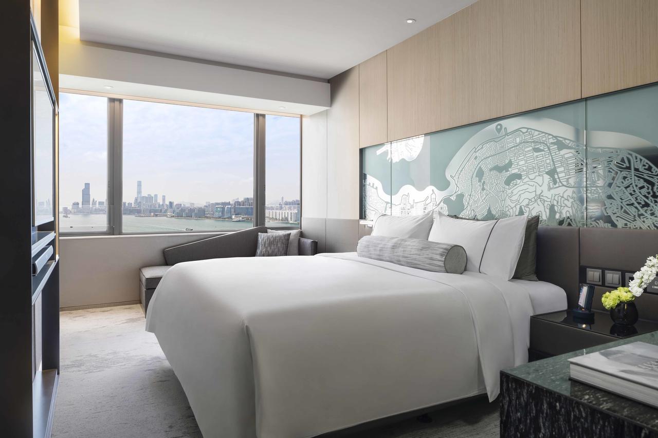Zimmer mit Kingsize-Bett und Hafenblick – obere Etage