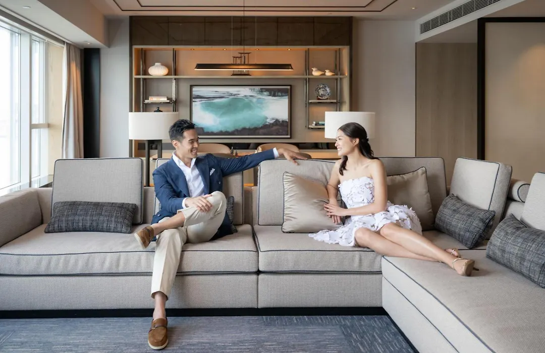 Four Seasons Hotel Hong Kong-1