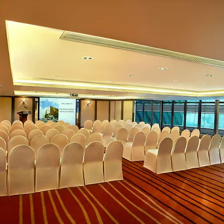 The Royal Pacific Hotel & Towers-2